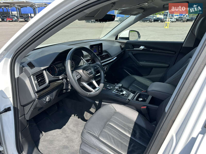 Внедорожник / Кроссовер Audi Q5 2017 в Львове