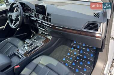 Внедорожник / Кроссовер Audi Q5 2018 в 
