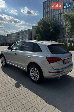 Внедорожник / Кроссовер Audi Q5 2016 в 