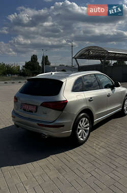 Внедорожник / Кроссовер Audi Q5 2016 в 