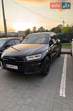 Позашляховик / Кросовер Audi Q5 2017 в 