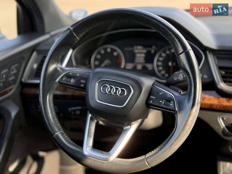 Внедорожник / Кроссовер Audi Q5 2017 в Коломые