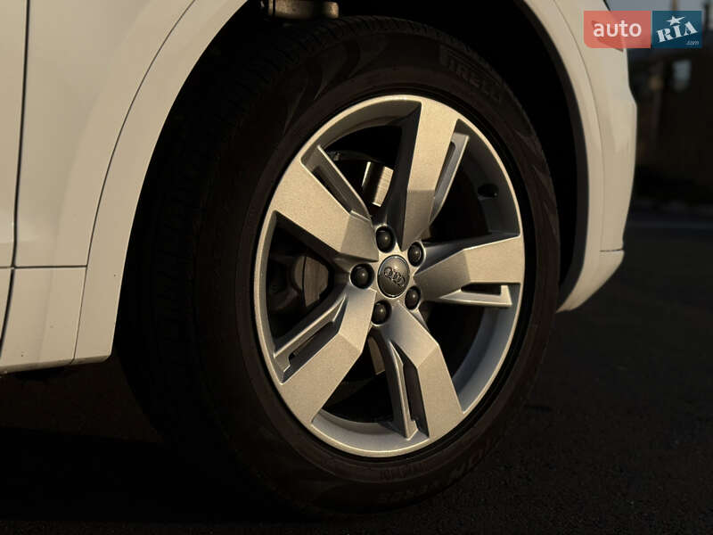 Внедорожник / Кроссовер Audi Q5 2017 в Ровно фото 7 Внедорожник / Кроссовер Audi Q5 2017 в Ровно