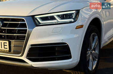 Внедорожник / Кроссовер Audi Q5 2017 в 