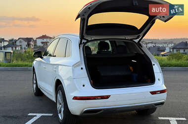 Внедорожник / Кроссовер Audi Q5 2017 в 