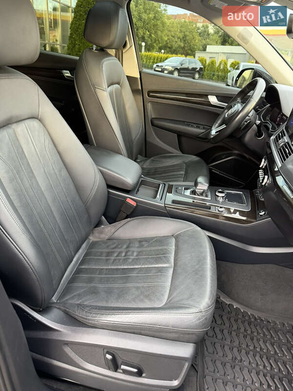Внедорожник / Кроссовер Audi Q5 2017 в Хмельницком