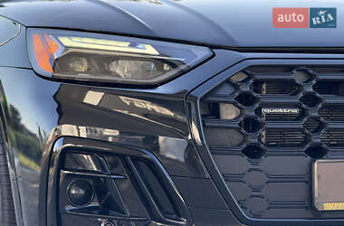 Внедорожник / Кроссовер Audi Q5 2021 в 