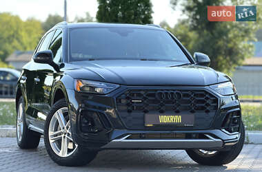 Внедорожник / Кроссовер Audi Q5 2021 в 