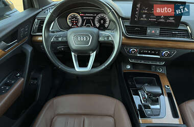 Внедорожник / Кроссовер Audi Q5 2021 в 
