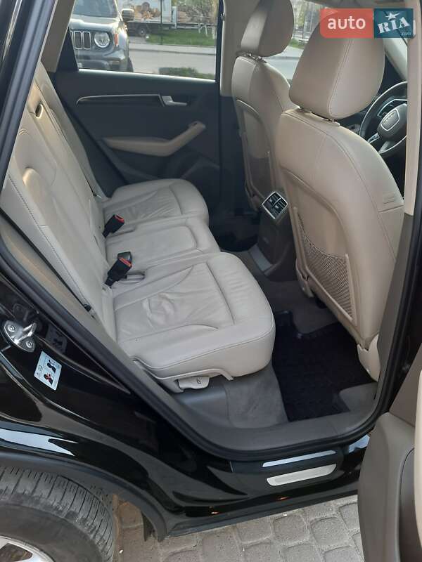 Внедорожник / Кроссовер Audi Q5 2011 в Ивано-Франковске