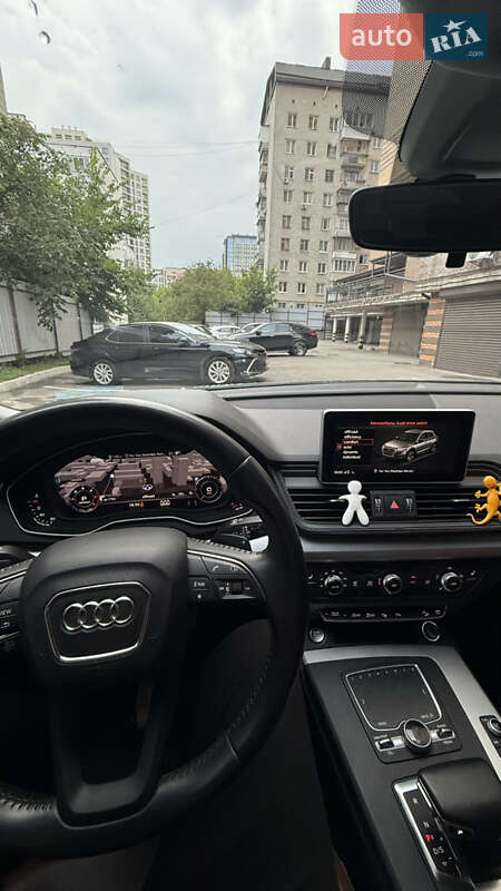 Внедорожник / Кроссовер Audi Q5 2017 в Киеве