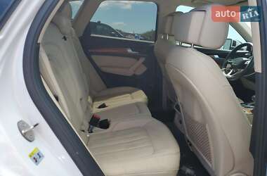 Внедорожник / Кроссовер Audi Q5 2021 в 