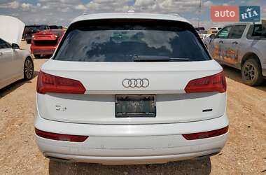 Внедорожник / Кроссовер Audi Q5 2020 в 