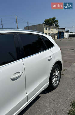 Внедорожник / Кроссовер Audi Q5 2011 в 