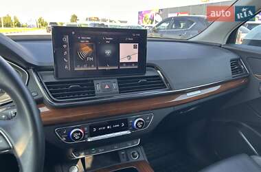 Внедорожник / Кроссовер Audi Q5 2022 в 