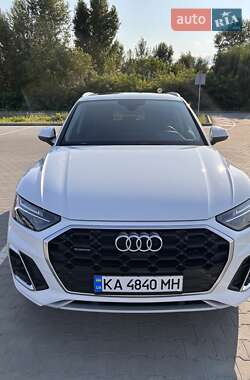 Внедорожник / Кроссовер Audi Q5 2022 в Киеве