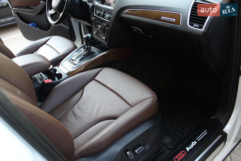 Внедорожник / Кроссовер Audi Q5 2015 в Ровно