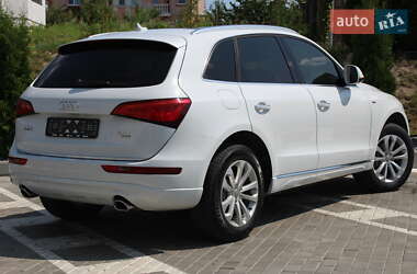 Внедорожник / Кроссовер Audi Q5 2015 в 