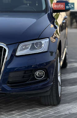 Внедорожник / Кроссовер Audi Q5 2016 в 
