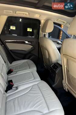 Внедорожник / Кроссовер Audi Q5 2015 в 