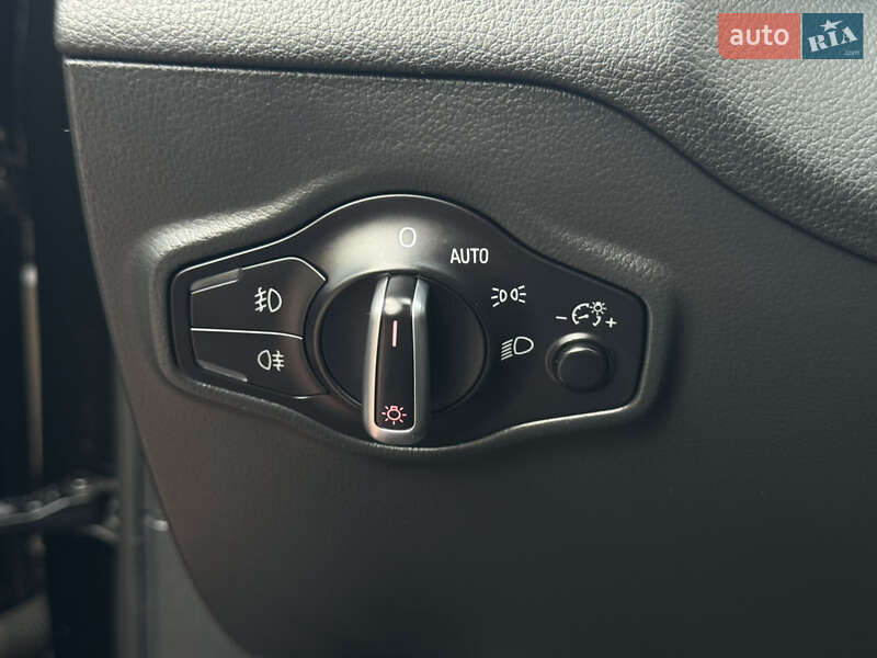 Внедорожник / Кроссовер Audi Q5 2016 в Стрые