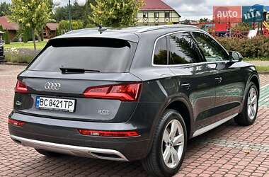 Внедорожник / Кроссовер Audi Q5 2018 в 