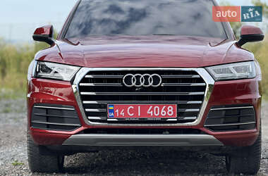 Внедорожник / Кроссовер Audi Q5 2017 в 