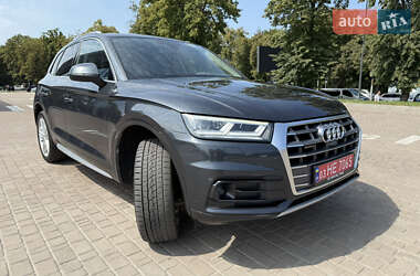 Внедорожник / Кроссовер Audi Q5 2018 в 
