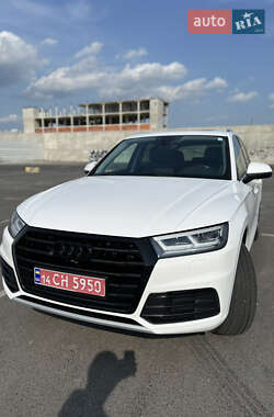 Внедорожник / Кроссовер Audi Q5 2018 в 