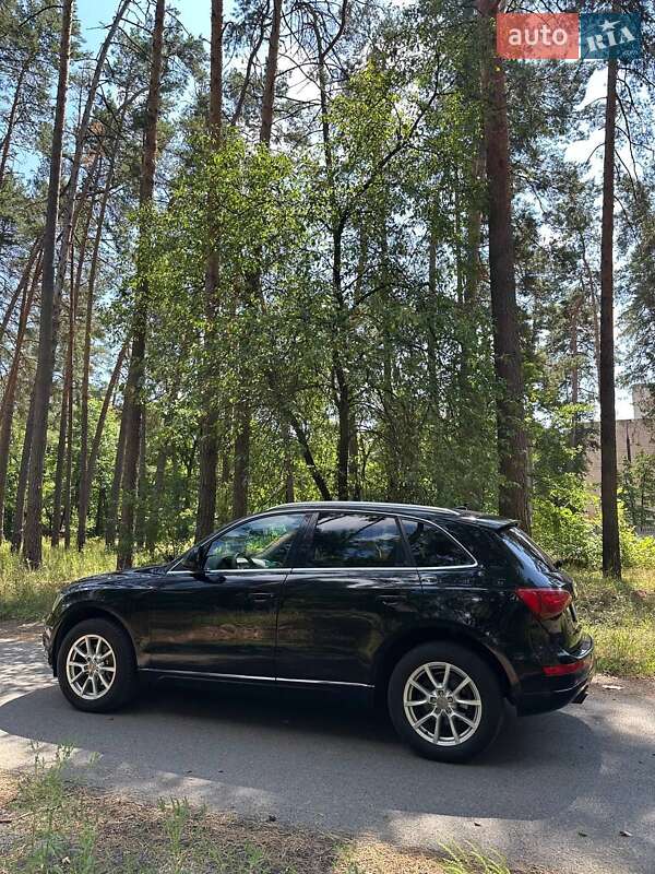 Внедорожник / Кроссовер Audi Q5 2010 в Черкассах