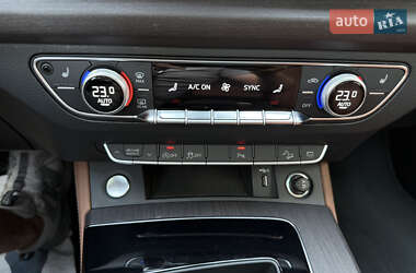 Внедорожник / Кроссовер Audi Q5 2022 в 