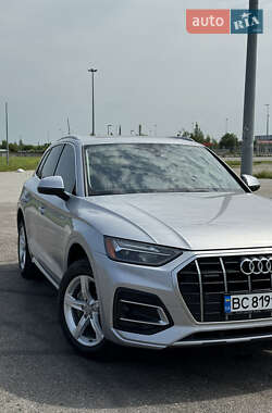 Внедорожник / Кроссовер Audi Q5 2021 в 