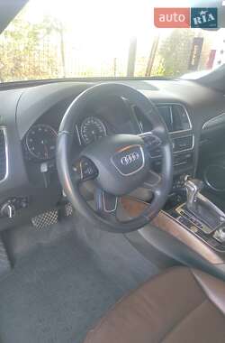 Внедорожник / Кроссовер Audi Q5 2016 в 