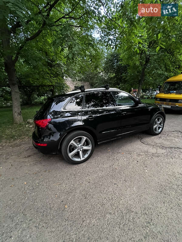 Внедорожник / Кроссовер Audi Q5 2012 в Черновцах
