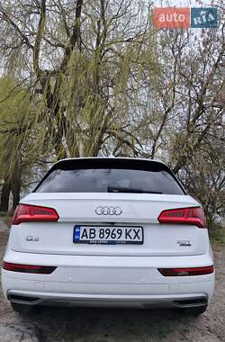 Внедорожник / Кроссовер Audi Q5 2018 в 