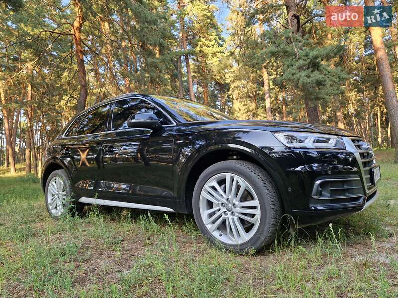 Внедорожник / Кроссовер Audi Q5 2019 в Ахтырке