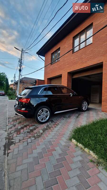 Внедорожник / Кроссовер Audi Q5 2019 в Ахтырке