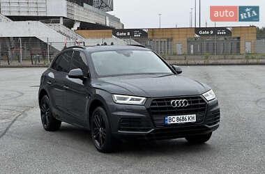 Внедорожник / Кроссовер Audi Q5 2017 в 