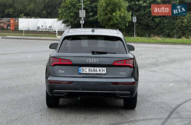 Внедорожник / Кроссовер Audi Q5 2017 в 