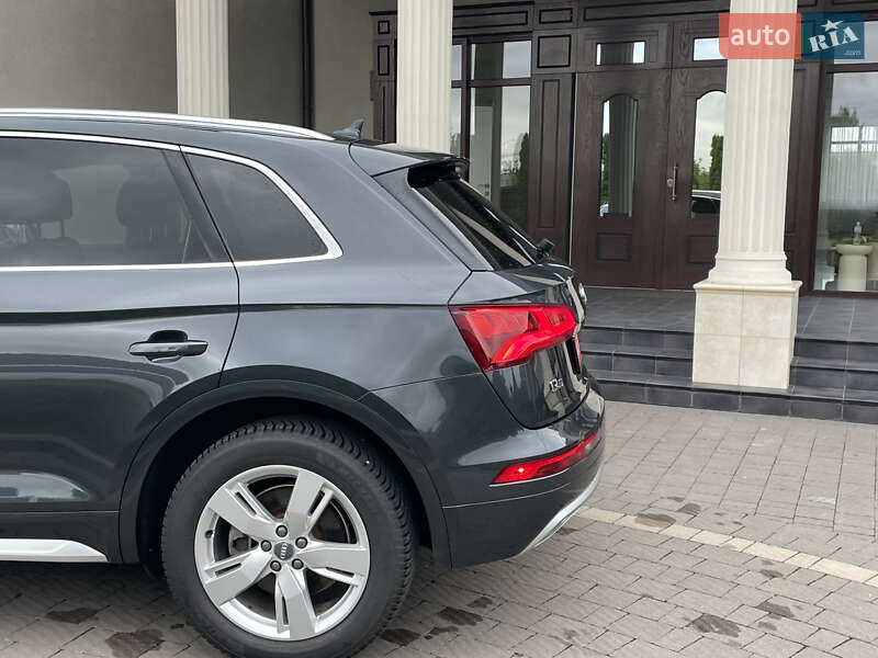 Внедорожник / Кроссовер Audi Q5 2019 в Стрые