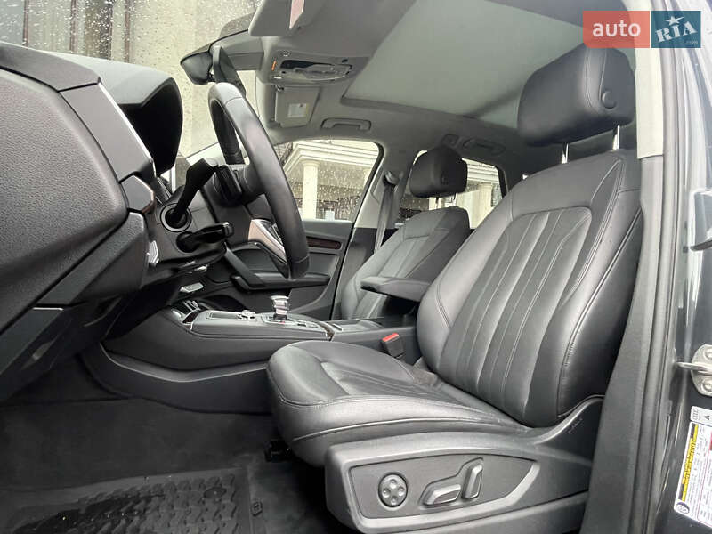 Внедорожник / Кроссовер Audi Q5 2019 в Стрые