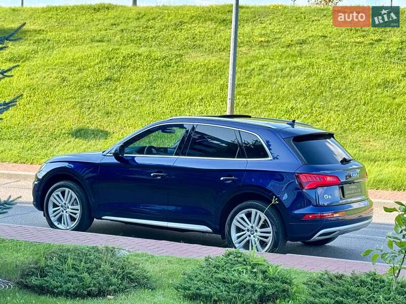 Внедорожник / Кроссовер Audi Q5 2019 в Киеве