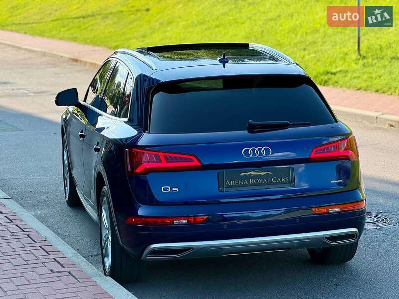Внедорожник / Кроссовер Audi Q5 2019 в Киеве