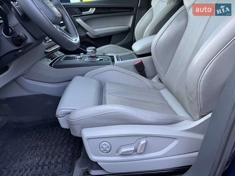 Внедорожник / Кроссовер Audi Q5 2019 в Киеве