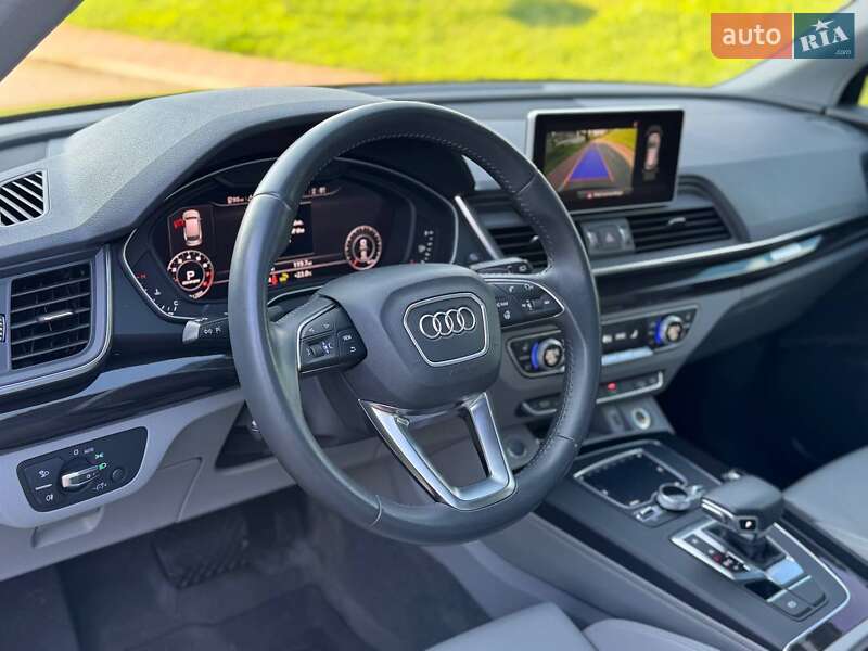 Внедорожник / Кроссовер Audi Q5 2019 в Киеве