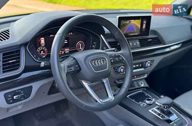 Внедорожник / Кроссовер Audi Q5 2019 в 