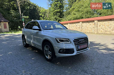 Внедорожник / Кроссовер Audi Q5 2015 в 