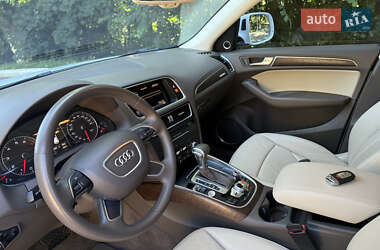 Внедорожник / Кроссовер Audi Q5 2015 в 