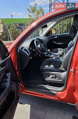 Внедорожник / Кроссовер Audi Q5 2016 в 