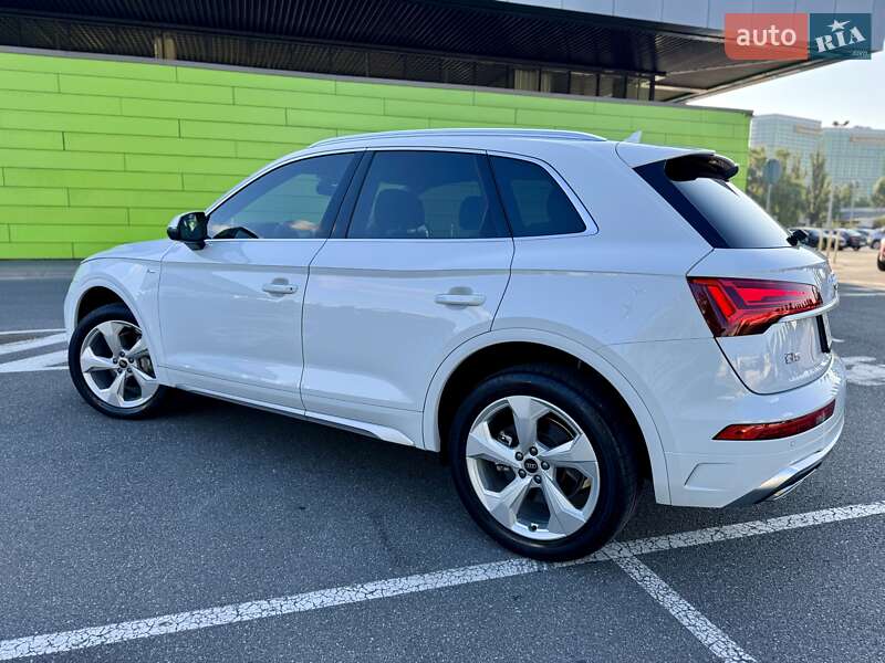 Внедорожник / Кроссовер Audi Q5 2023 в Киеве